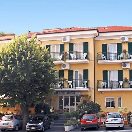 Torre Antica Otel Loano